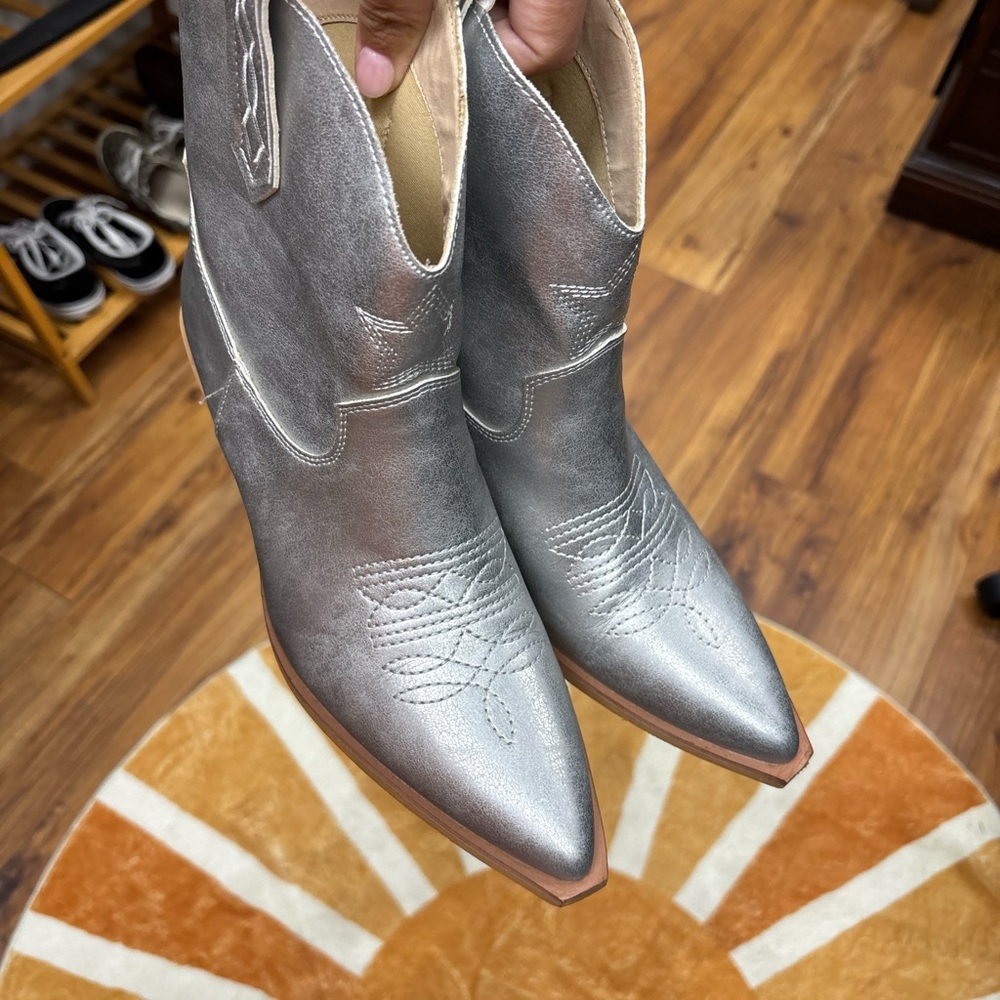 Mi.iM Metallic Ankle Booties